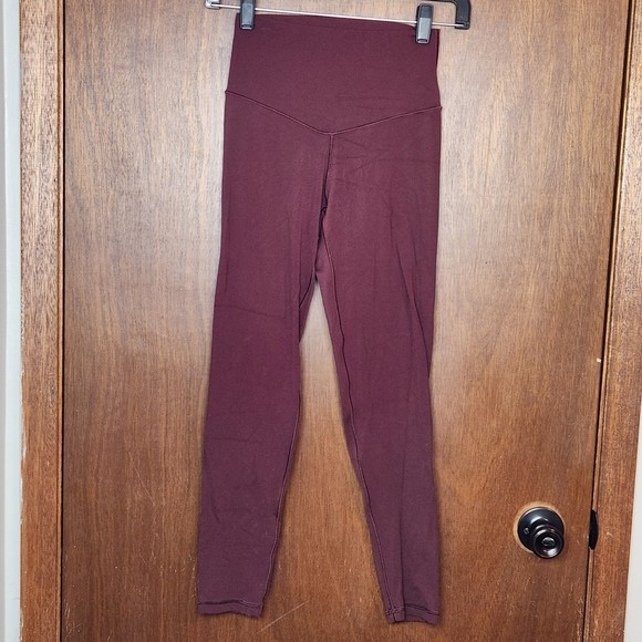 Offline By Aerie Woman’s Full Length Burgundy Athletic Leggings Size Small - Picture 2 of 4